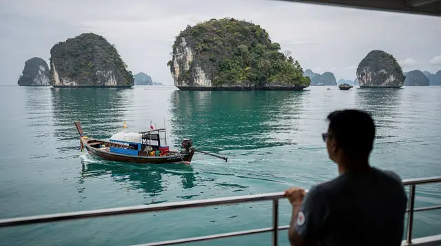 Island hopping from Phuket